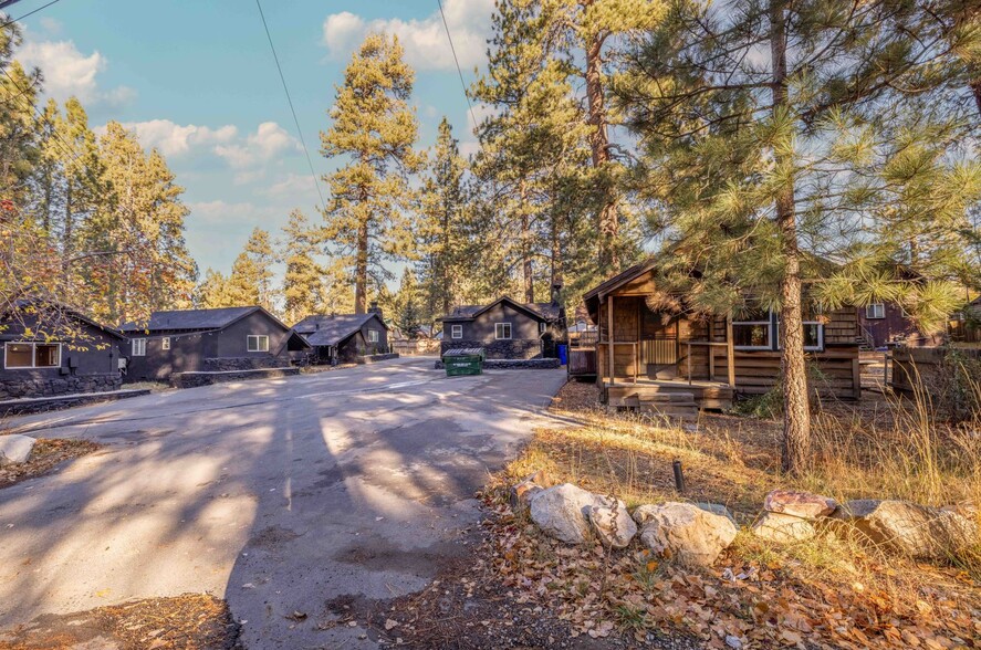 449 Georgia St, Big Bear Lake, CA for sale - Building Photo - Image 1 of 24