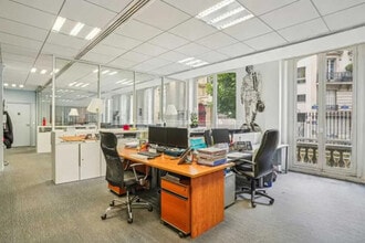 6 Rue Paul Baudry, Paris for lease Interior Photo- Image 2 of 10