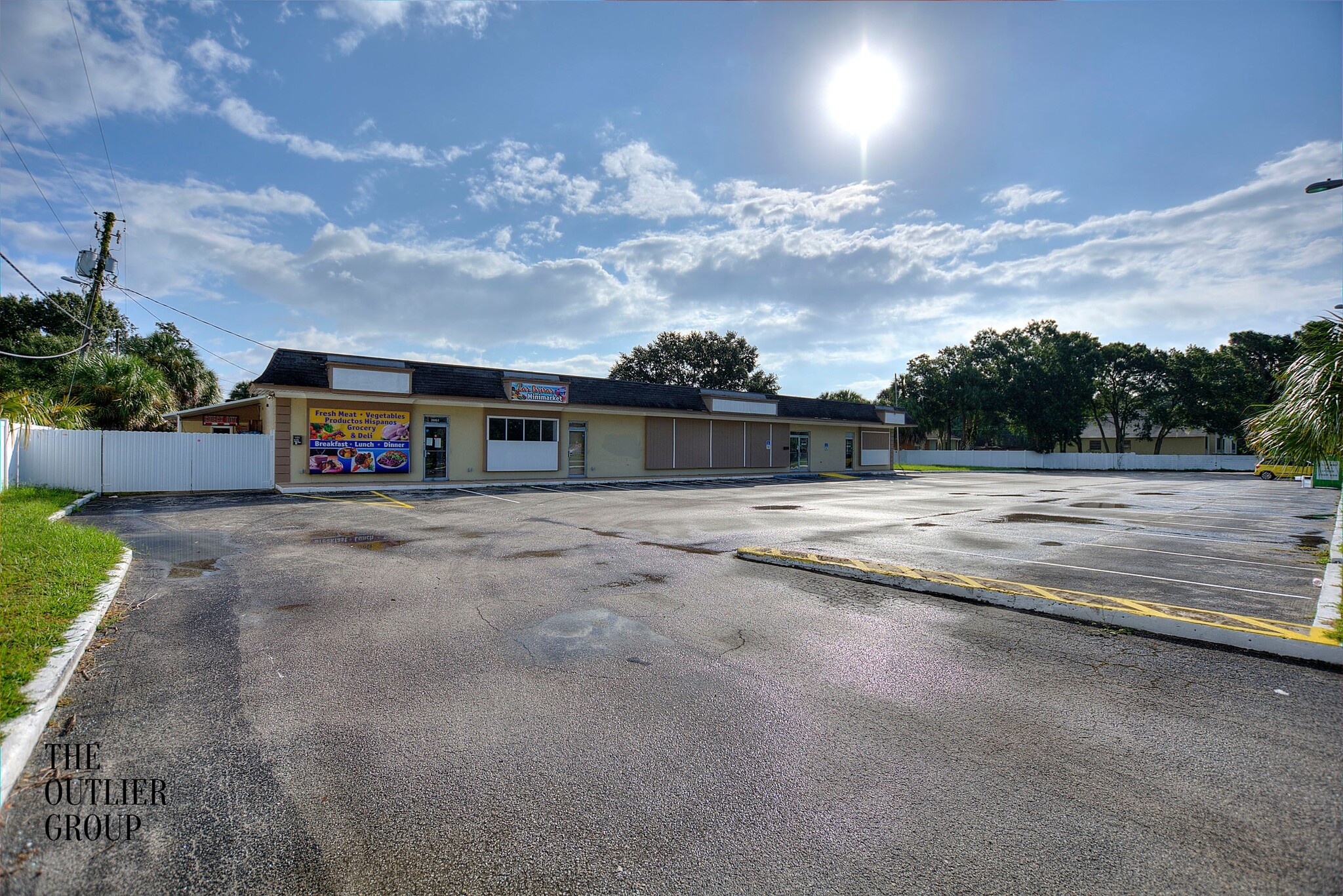 9125 Memorial Hwy, Tampa, FL for lease Building Photo- Image 1 of 8