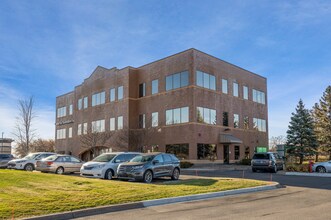 13601 80th Cir N, Maple Grove, MN for lease Building Photo- Image 2 of 9