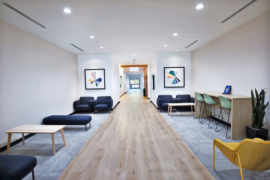 530 Clara Barton Blvd, Garland, TX for lease - Interior Photo - Image 2 of 16