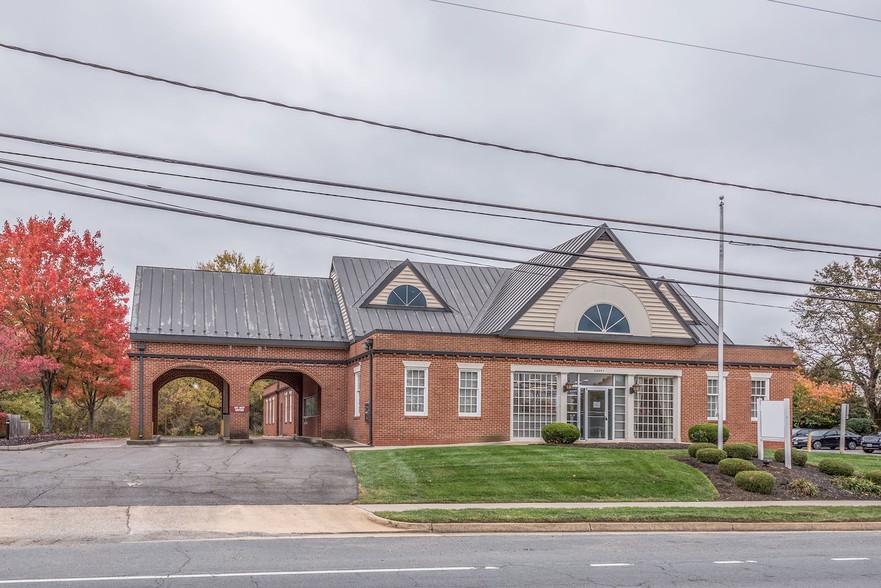 38997 E Colonial Hwy, Hamilton, VA for sale - Building Photo - Image 1 of 1