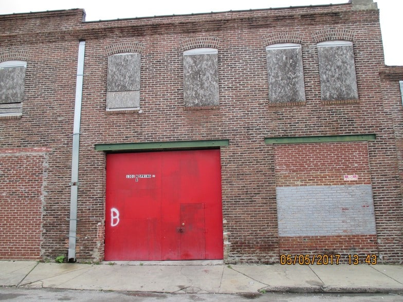 1301 N Spring St, Baltimore, MD for sale - Primary Photo - Image 1 of 1