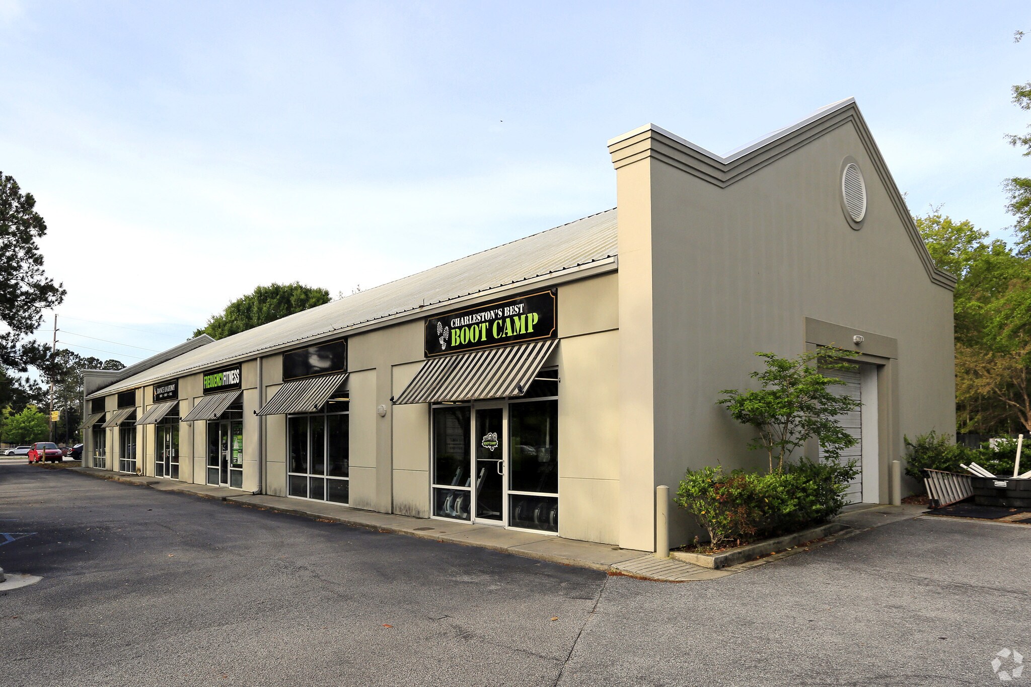 589 Belle Hall Pky, Mount Pleasant, SC for sale Primary Photo- Image 1 of 1