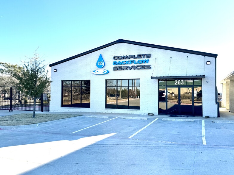 263 Ranch Trail, Rockwall, TX for lease - Building Photo - Image 2 of 15
