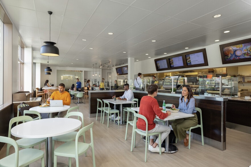 3200 El Camino Real, Irvine, CA for lease - Interior Photo - Image 3 of 13