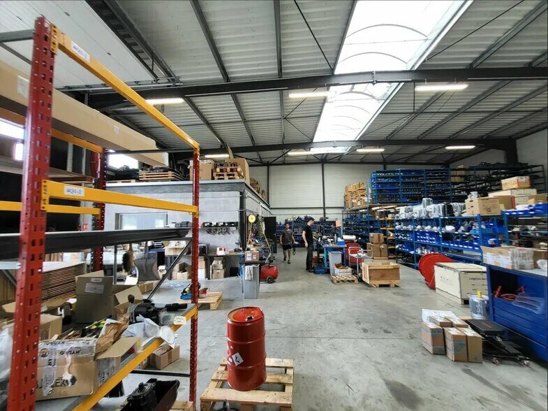 Flex in Bayonne for lease - Interior Photo - Image 1 of 3