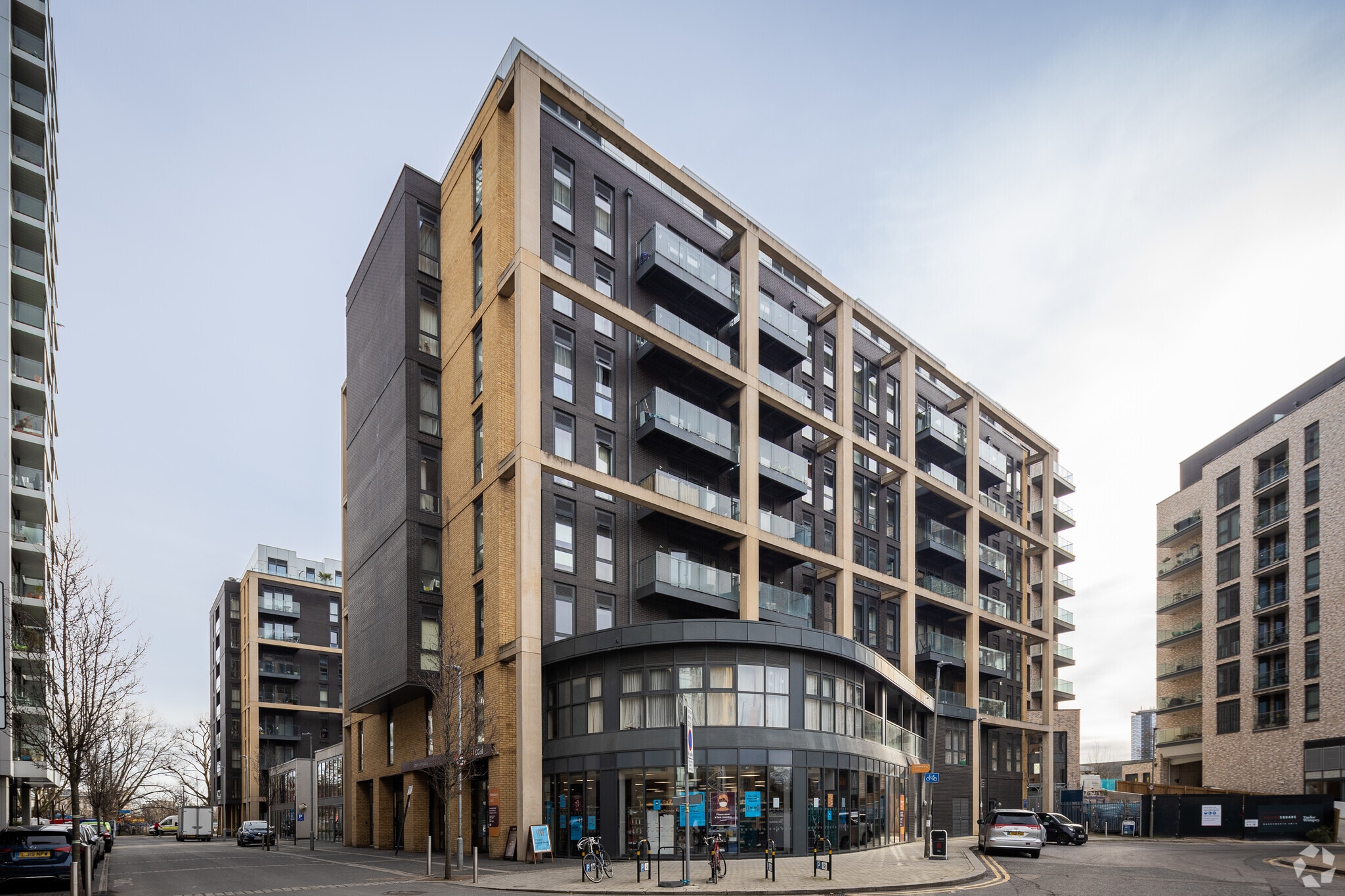 4 Enterprise Way, London for sale Primary Photo- Image 1 of 1