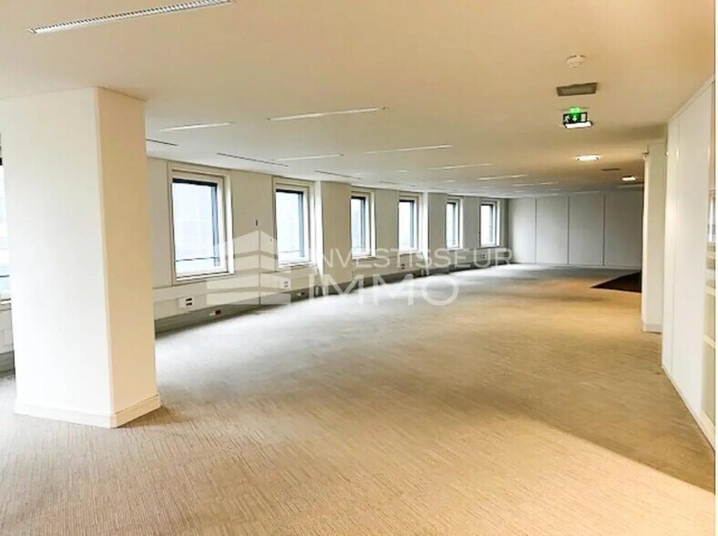 Office in Puteaux for lease - Interior Photo - Image 2 of 2