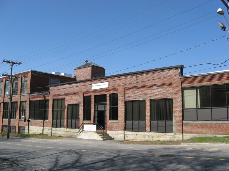 34 Tower St, Hudson, MA for lease - Primary Photo - Image 1 of 4