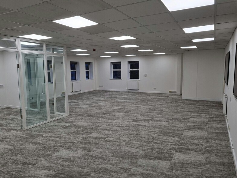 Dominion Rd, Bournemouth for lease - Building Photo - Image 3 of 8