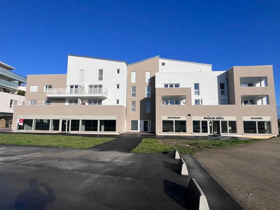 Retail in Épron for lease Building Photo- Image 1 of 4