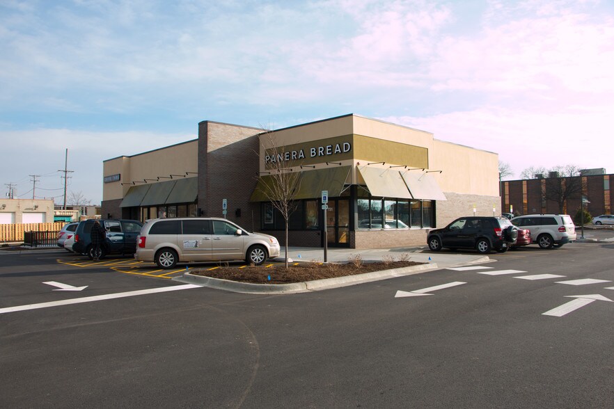 751 Roosevelt Rd, Glen Ellyn, IL for sale - Building Photo - Image 1 of 1