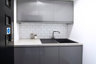 129-131 Oxford St, London for lease Interior Photo- Image 2 of 9