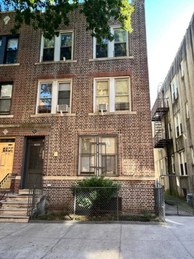 48-23 47th St, Woodside, NY for sale Primary Photo- Image 1 of 1