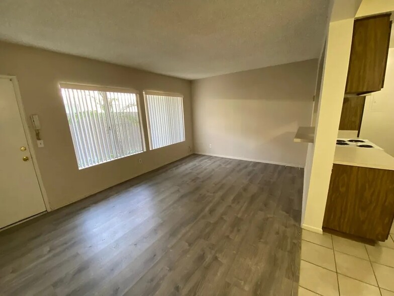 525 Linden Ave, Long Beach, CA for sale - Building Photo - Image 2 of 13