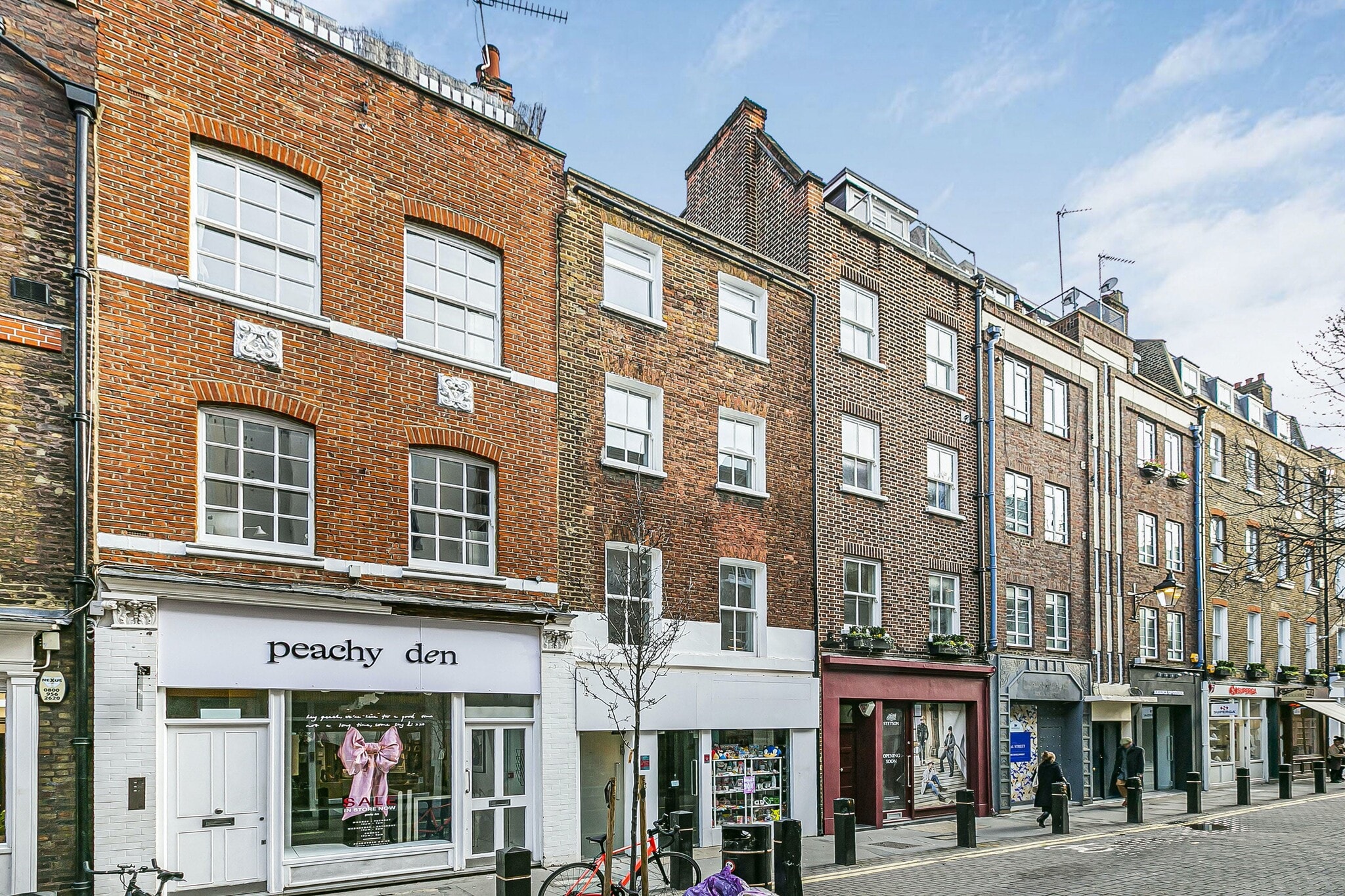 60 Neal St, London for sale Building Photo- Image 1 of 1