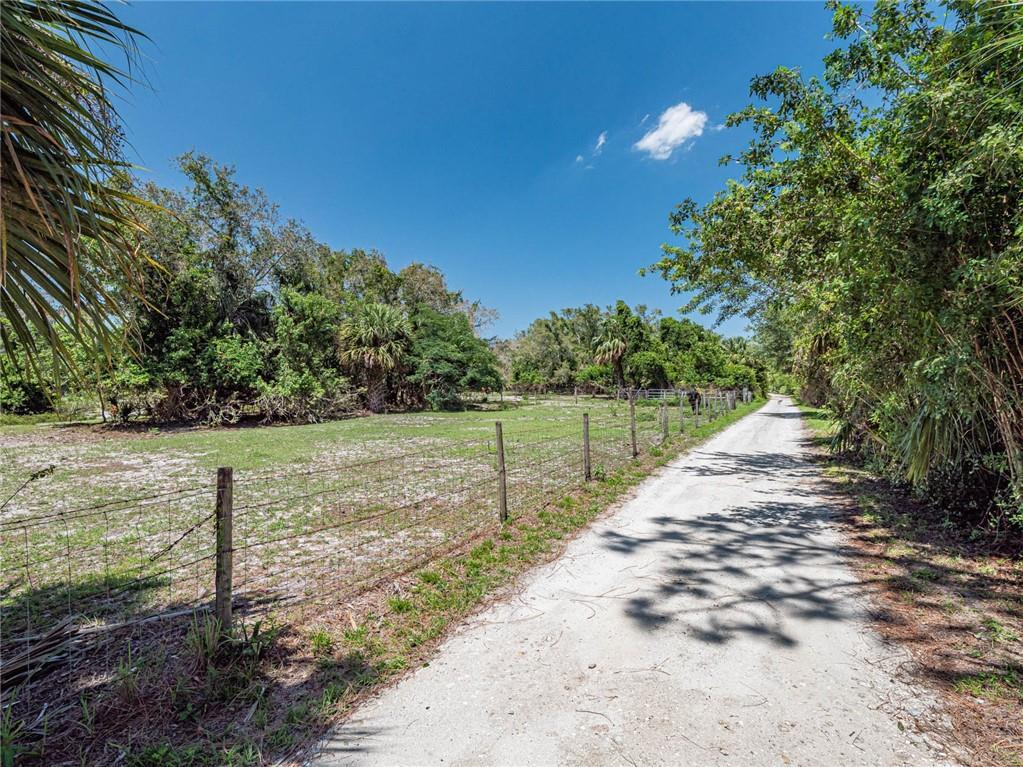 10995 Roseland, Sebastian, FL 32958 Riverfront 40+/ Acres