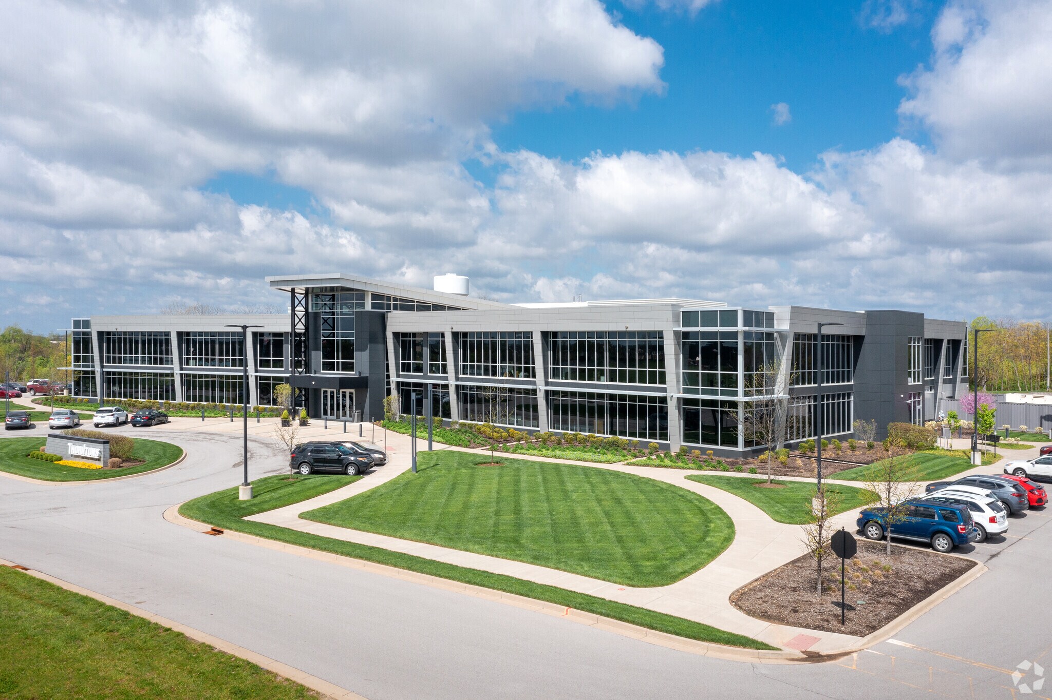 2600 James Thornton Way, Louisville, KY for sale Building Photo- Image 1 of 1