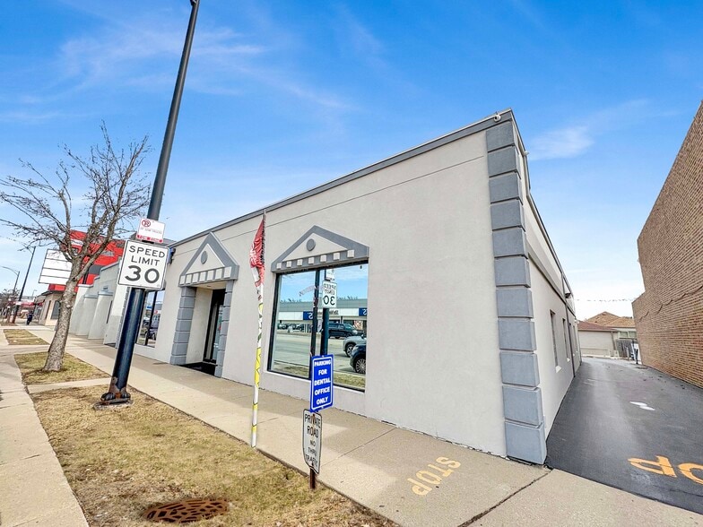 5037 N Harlem Ave, Chicago, IL for lease - Building Photo - Image 2 of 13