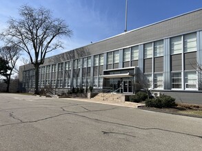 500 S Broad St, Meriden, CT for lease Building Photo- Image 1 of 7