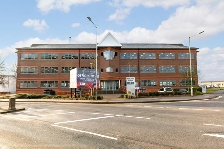 Percival Way, Luton for lease - Building Photo - Image 3 of 11