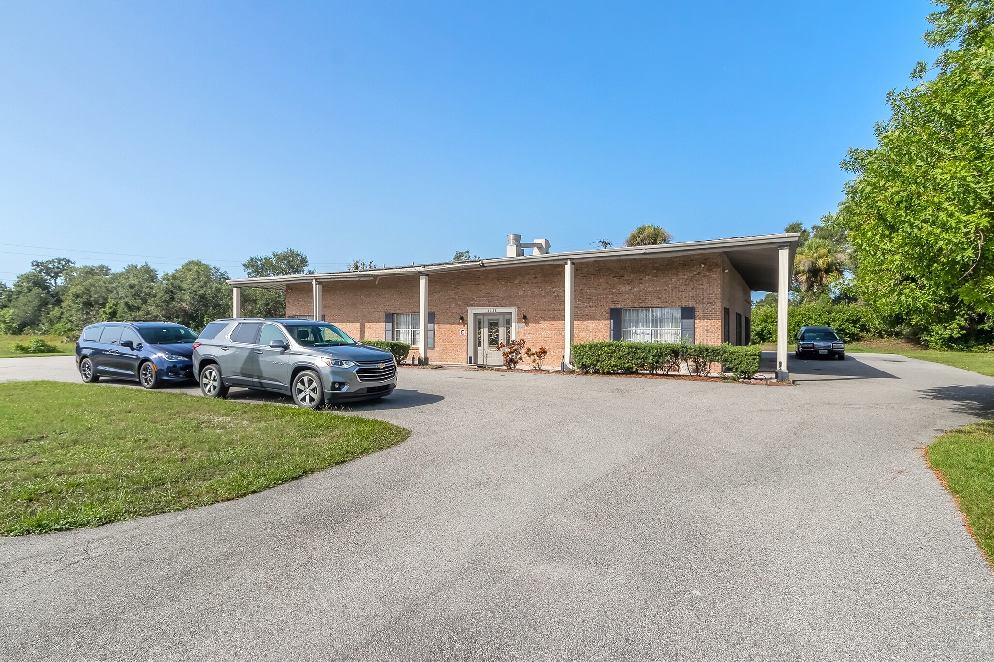 1036 Derbyshire Rd, Daytona Beach, FL for sale Building Photo- Image 1 of 36