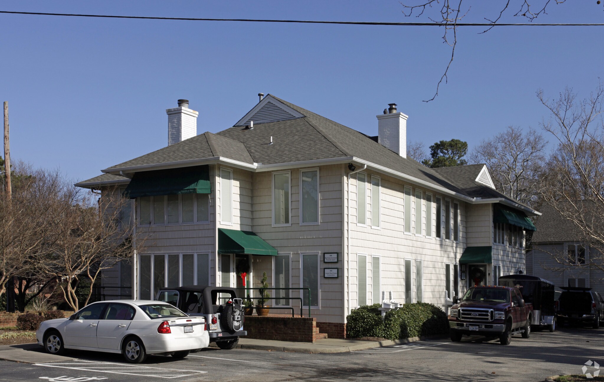 113 Holly Cres, Virginia Beach, VA for lease Primary Photo- Image 1 of 4