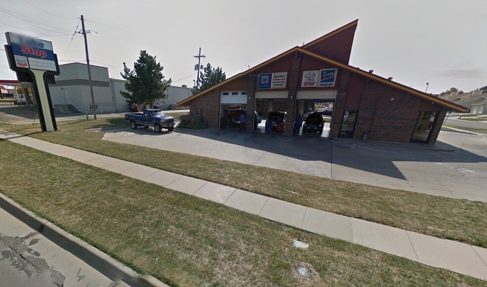 2104 SW Brandywine Ln, Topeka, KS for sale - Primary Photo - Image 1 of 1