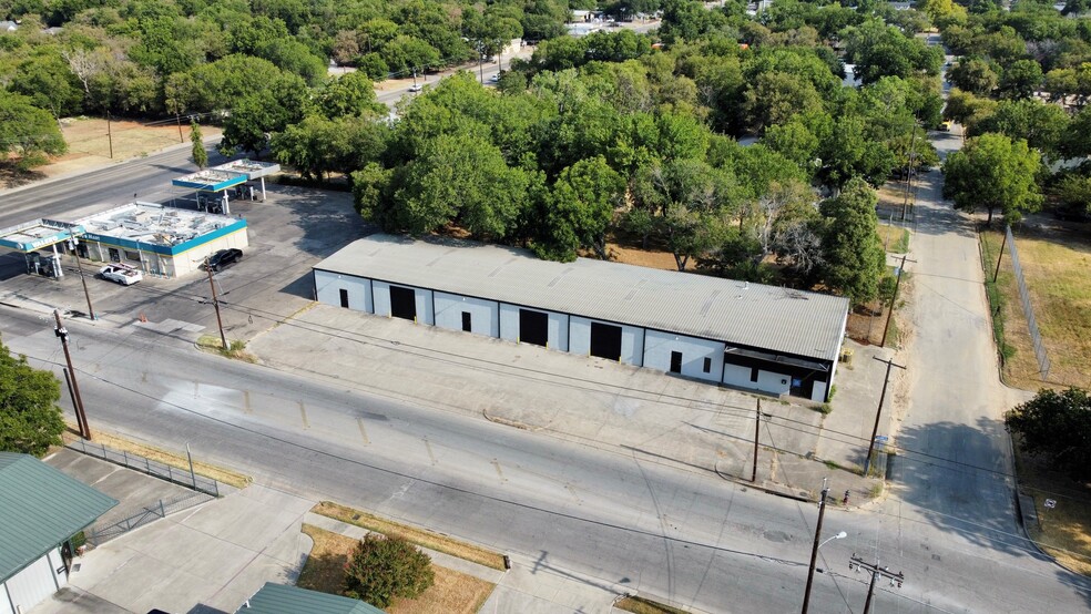 6009-6011 Midway Rd, Haltom City, TX for lease - Building Photo - Image 2 of 5