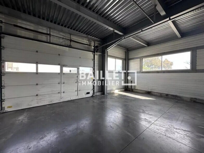 Industrial in Fréjus for lease - Interior Photo - Image 3 of 8