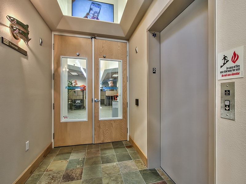 926 Incline Way, Incline Village, NV for lease Building Photo- Image 1 of 12