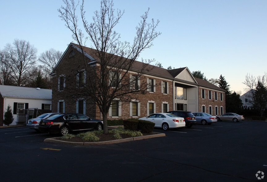 800 Wyckoff Ave, Wyckoff, NJ for sale - Building Photo - Image 2 of 9