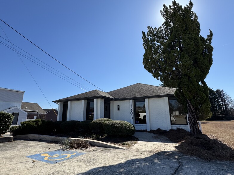 1205 Russell Pky, Warner Robins, GA for lease - Building Photo - Image 1 of 12