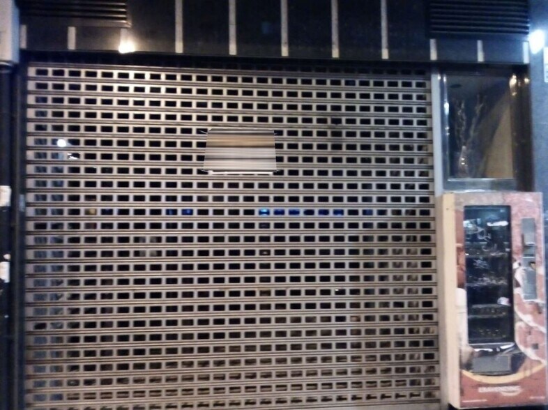 Retail in Salamanca for lease - Building Photo - Image 1 of 11