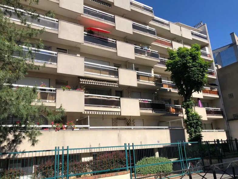 171 Rue De Billancourt, Boulogne-Billancourt for lease - Building Photo - Image 1 of 20