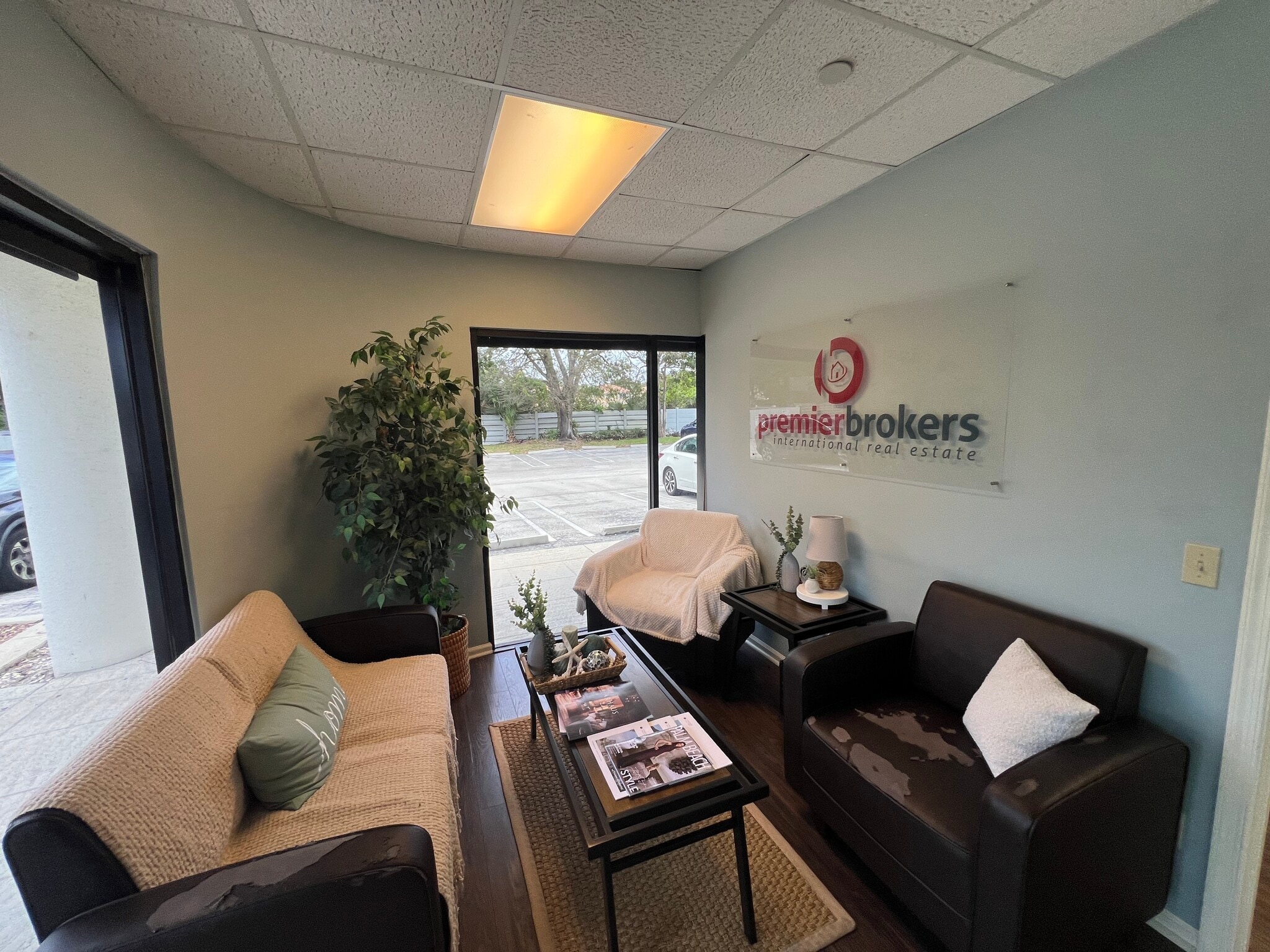 9123 N Military Trl, Palm Beach Gardens, FL for lease Interior Photo- Image 1 of 5