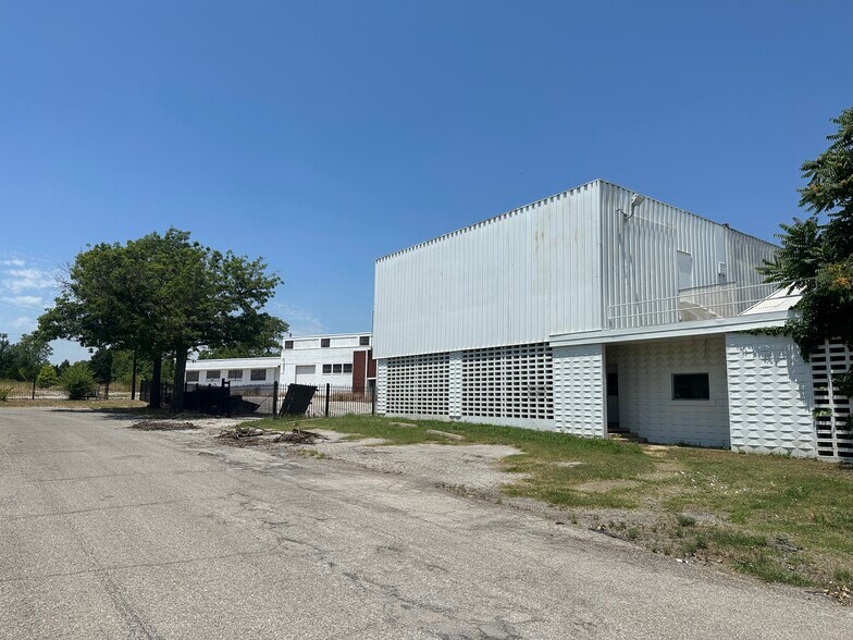 2737 E Latimer St, Tulsa, OK for sale - Building Photo - Image 1 of 1