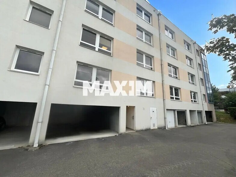 14 Rue Jean Giono, Dijon for sale - Primary Photo - Image 2 of 9