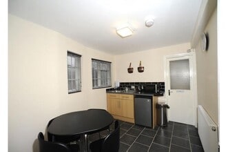 14 Waterloo Rd, Wolverhampton for lease Interior Photo- Image 2 of 2