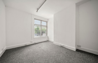 31 Station Rd, Cheadle for lease Interior Photo- Image 2 of 2