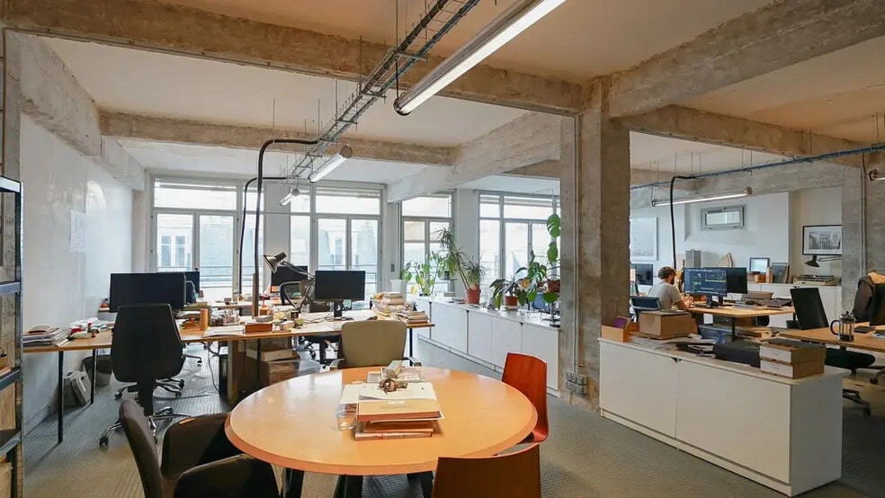 15 Rue Martel, Paris for sale - Building Photo - Image 2 of 12