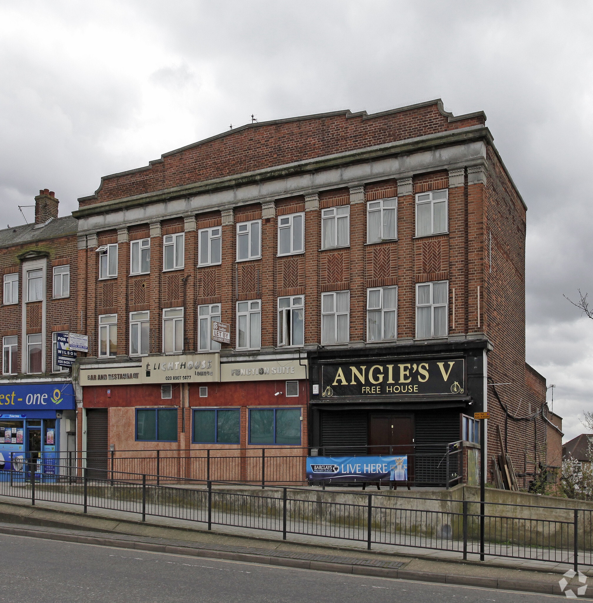 Kenton Ln, Harrow for sale Primary Photo- Image 1 of 21