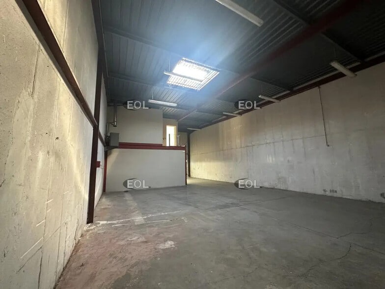 Industrial in Champigny-sur-Marne for lease - Building Photo - Image 2 of 6