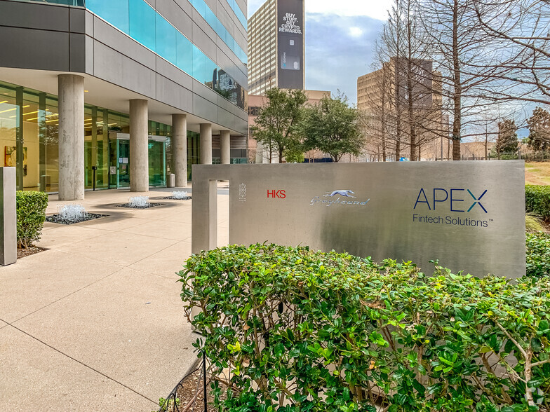 350 N Saint Paul St, Dallas, TX for lease - Building Photo - Image 3 of 5