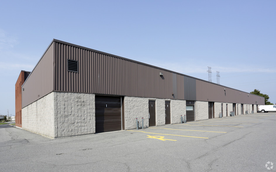 21 Concourse Gate, Ottawa, ON for lease - Building Photo - Image 2 of 6