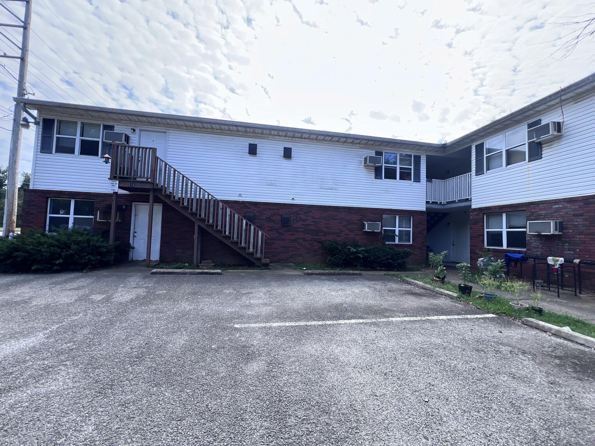 514 S Wall St, Carbondale, IL for sale Building Photo- Image 1 of 1