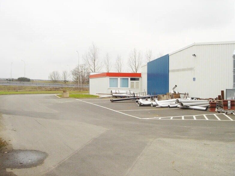 14 Bis Rue Lavoisier, Ingré for lease - Building Photo - Image 2 of 8