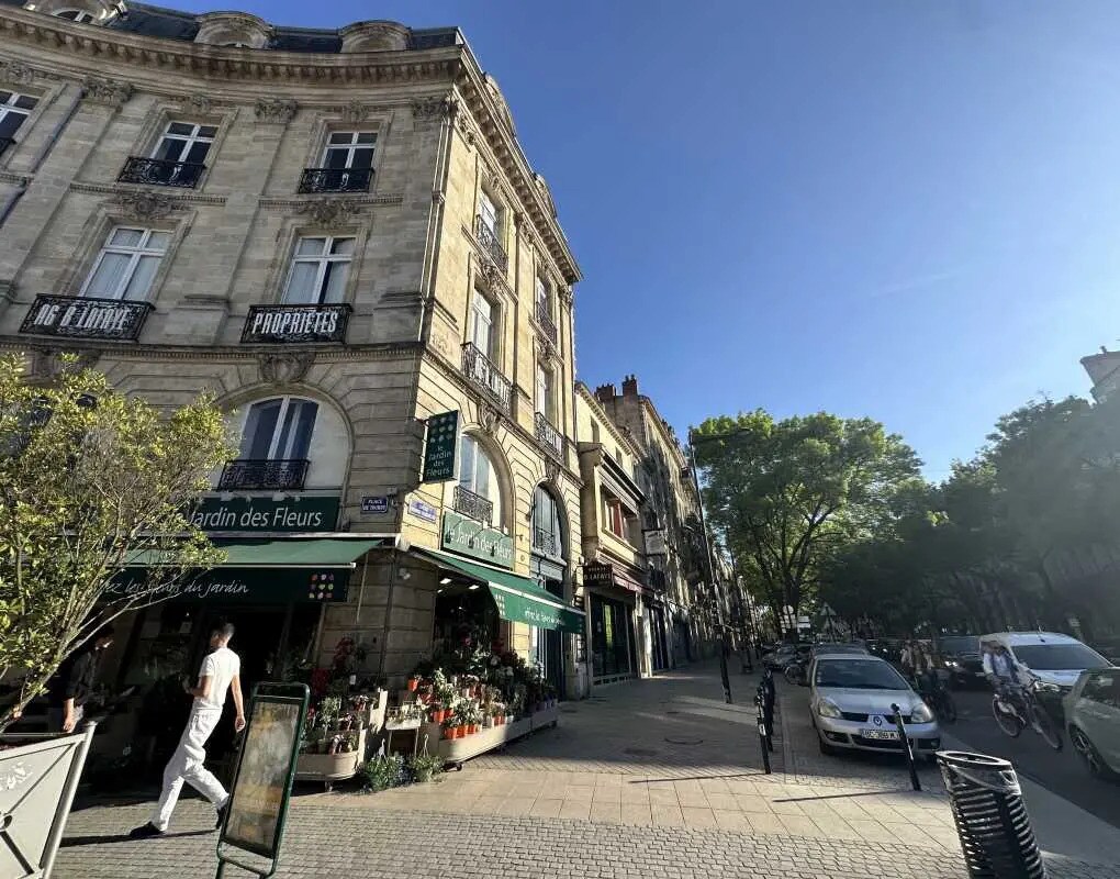 in Bordeaux for sale Building Photo- Image 1 of 1