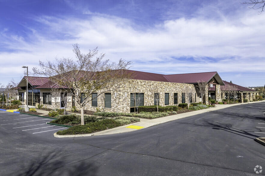 985 Sun City Ln, Lincoln, CA for lease - Building Photo - Image 1 of 7